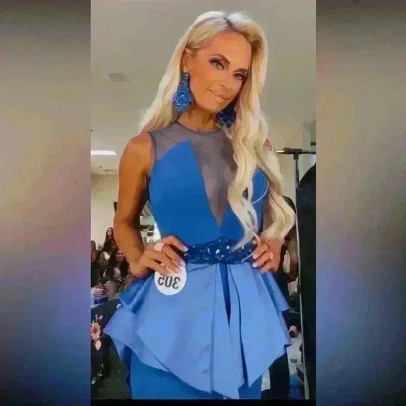 MNM Couture Designer Prom Evening Gown Blue Size 6 WBFF Gown - Picture 3 of 5